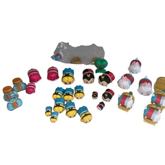 Disney Tsum Tsum Alice In Wonderland Figures, Lot of 35, Cheshire Cat, Queen - Picture 1 of 5